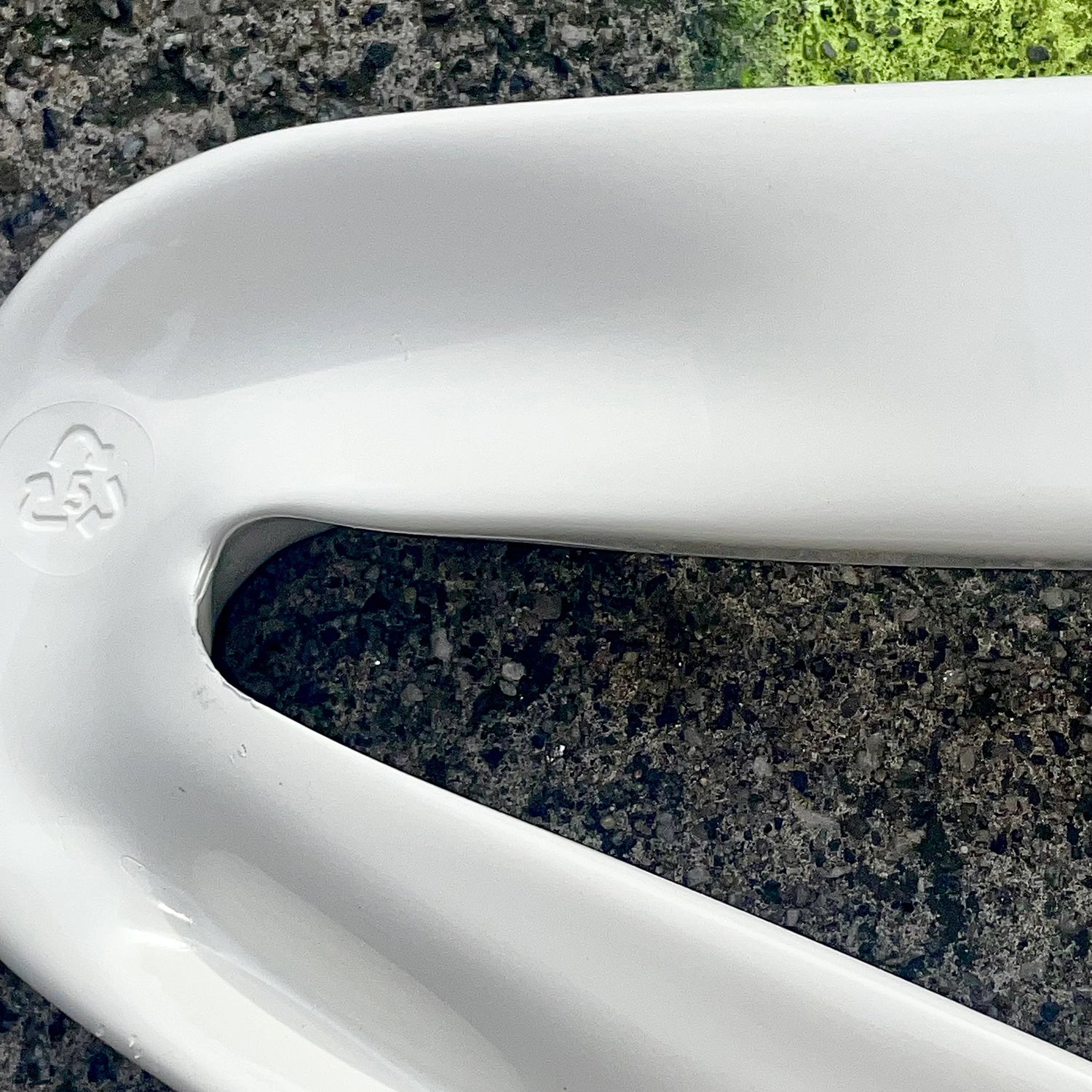 Deflated Balloon Hanger - Laundry White