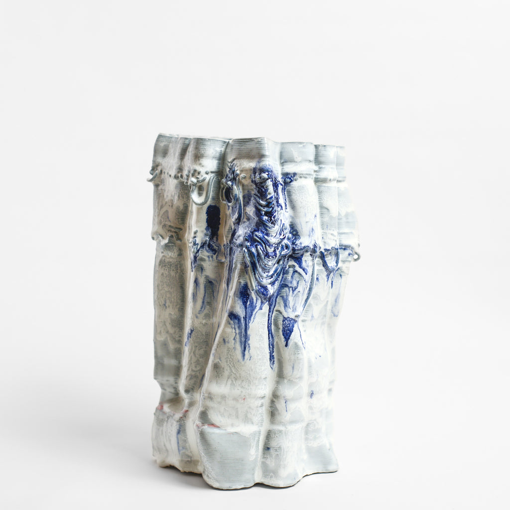 Porcelain sculpture made by Alterfact using 3D printing techniques in clay. Alterfact is an Australian duo composed of ceramicist Lucile Sciallano and designer Ben Landau based in Melbourne where they create contemporary ceramics using 3D printing techniques.