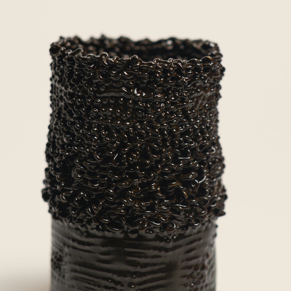 Porcelain sculpture made by Alterfact using 3D printing techniques in clay. Alterfact is an Australian duo composed of ceramicist Lucile Sciallano and designer Ben Landau based in Melbourne where they create contemporary ceramics using 3D printing techniques.