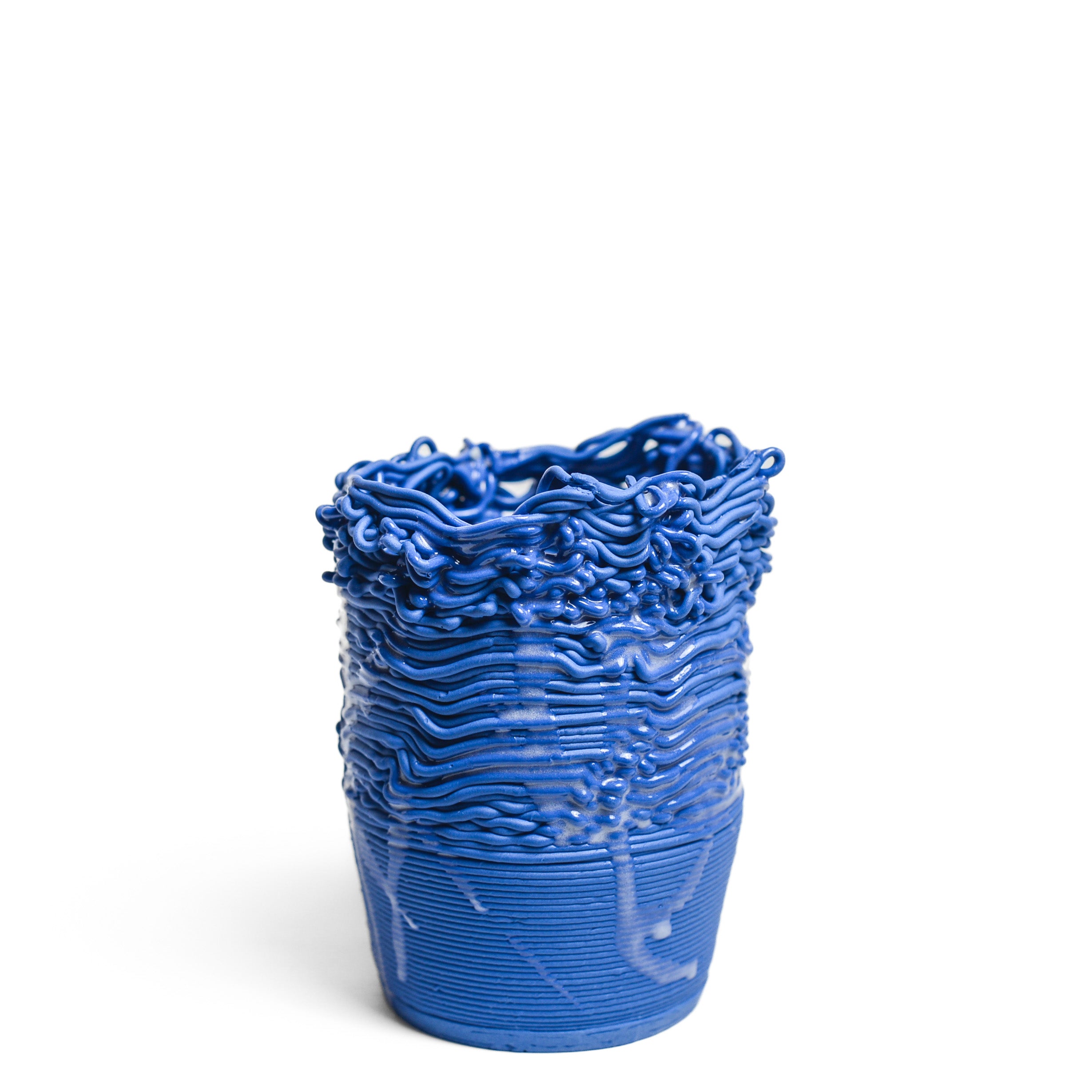 Porcelain sculpture made by Alterfact using 3D printing techniques in clay. Alterfact is an Australian duo composed of ceramicist Lucile Sciallano and designer Ben Landau based in Melbourne where they create contemporary ceramics using 3D printing techniques.