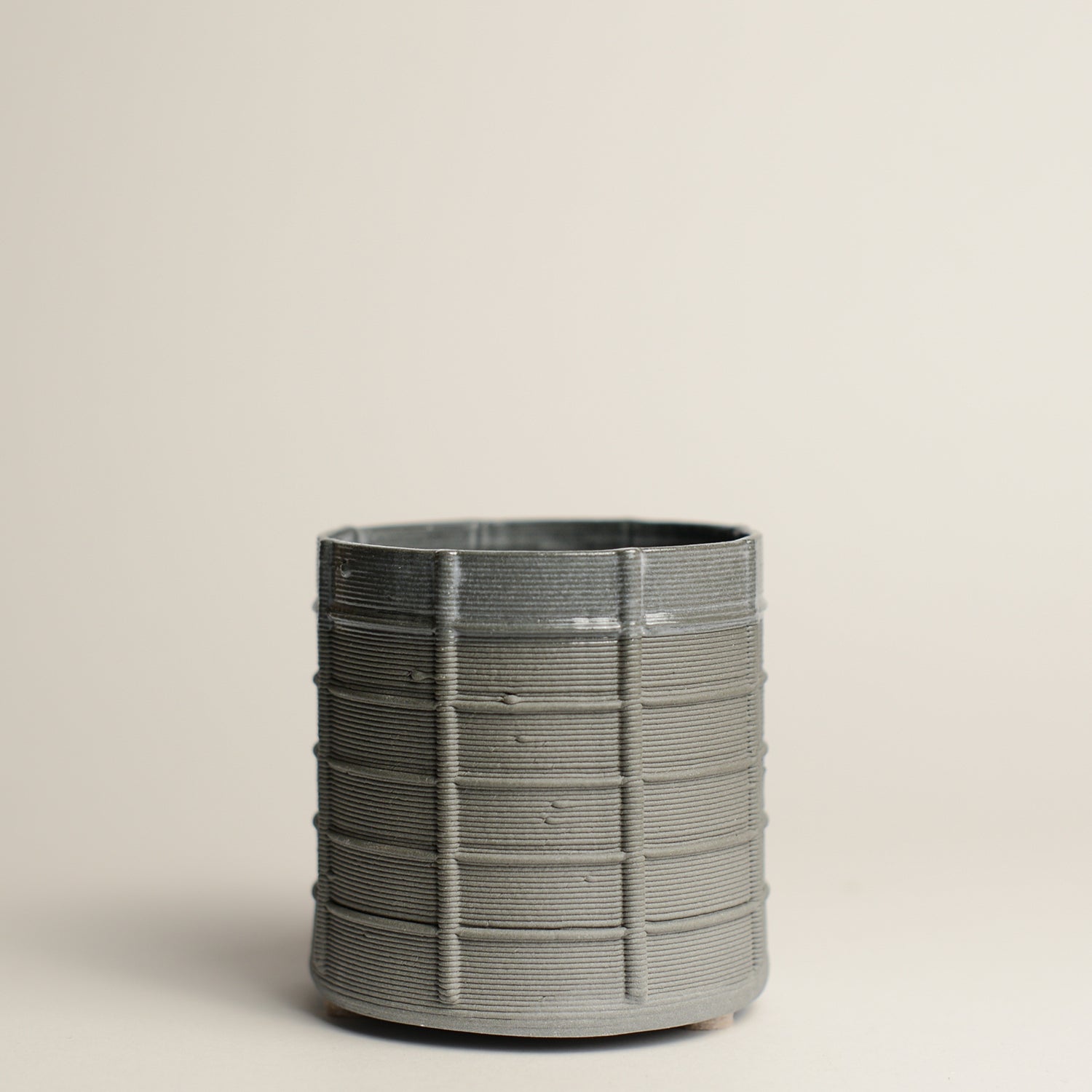 Porcelain cup made by Alterfact using 3D printing techniques in clay. Alterfact is an Australian duo composed of ceramicist Lucile Sciallano and designer Ben Landau based in Melbourne where they create contemporary ceramics using 3D printing techniques.