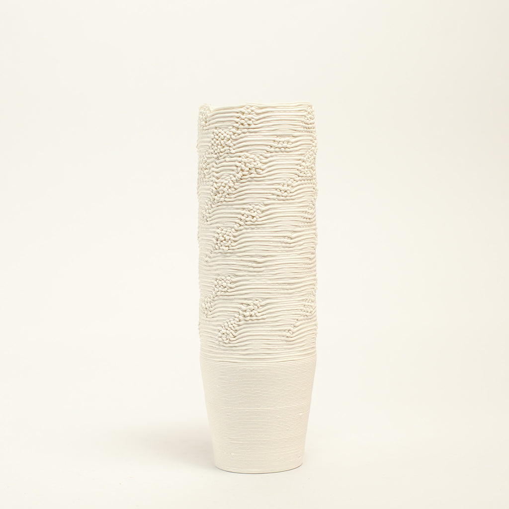 Porcelain sculpture made by Alterfact using 3D printing techniques in clay. Alterfact is an Australian duo composed of ceramicist Lucile Sciallano and designer Ben Landau based in Melbourne where they create contemporary ceramics using 3D printing techniques.