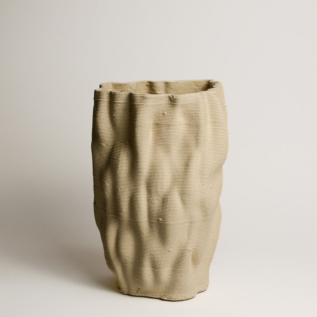 ALTERFACT is an experimental design studio created by Lucile Sciallano and Ben Landau in 2014. Alterfact’s practice is currently focused on the use of 3D printing in clay as a small batch manufacturing process. They push the boundaries of this traditionally plastic-based medium, and play with its connotations of utilitarianism and gimmickry, as it moves into a feasible reality