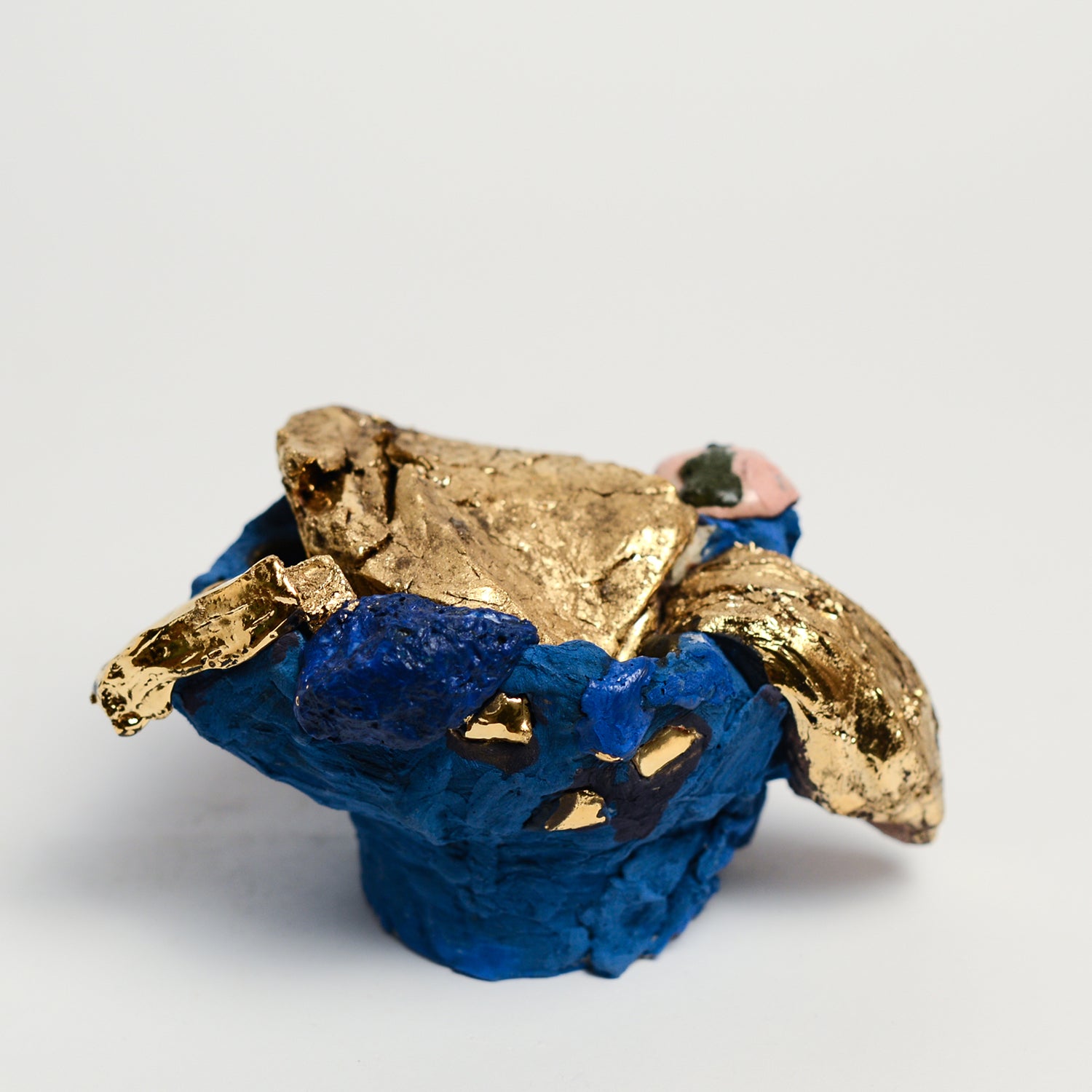 Ceramic sculpture handmade by ceramicist Anna Parsons