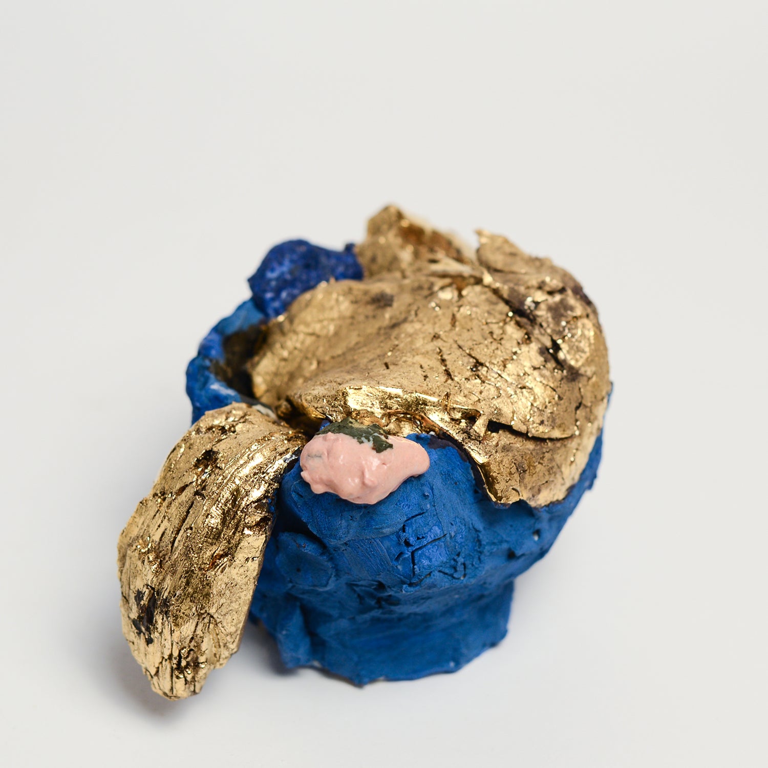 Ceramic sculpture handmade by ceramicist Anna Parsons