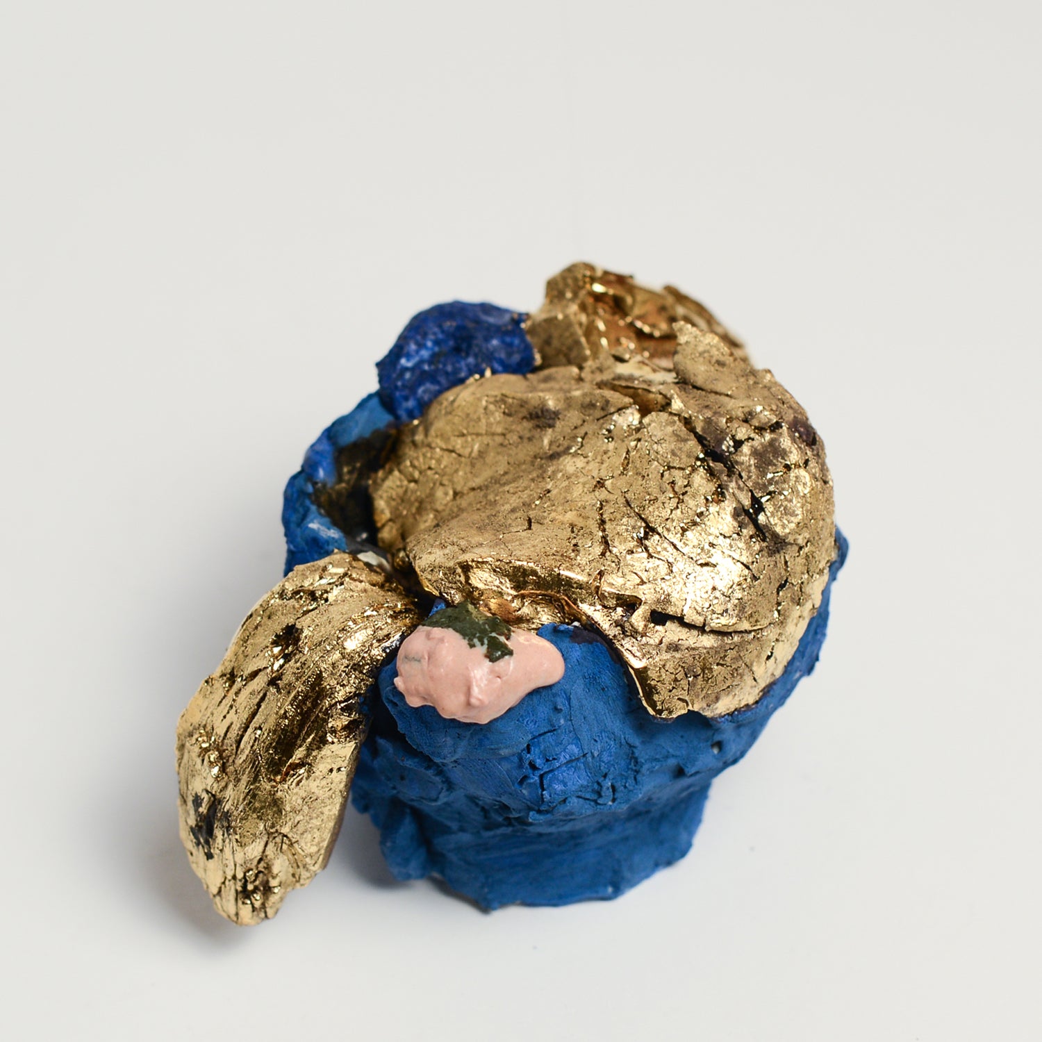 Ceramic sculpture handmade by ceramicist Anna Parsons