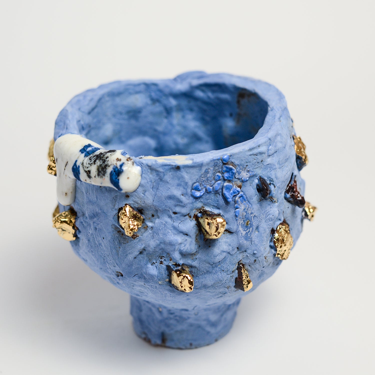 Ceramic sculpture handmade by ceramicist Anna Parsons