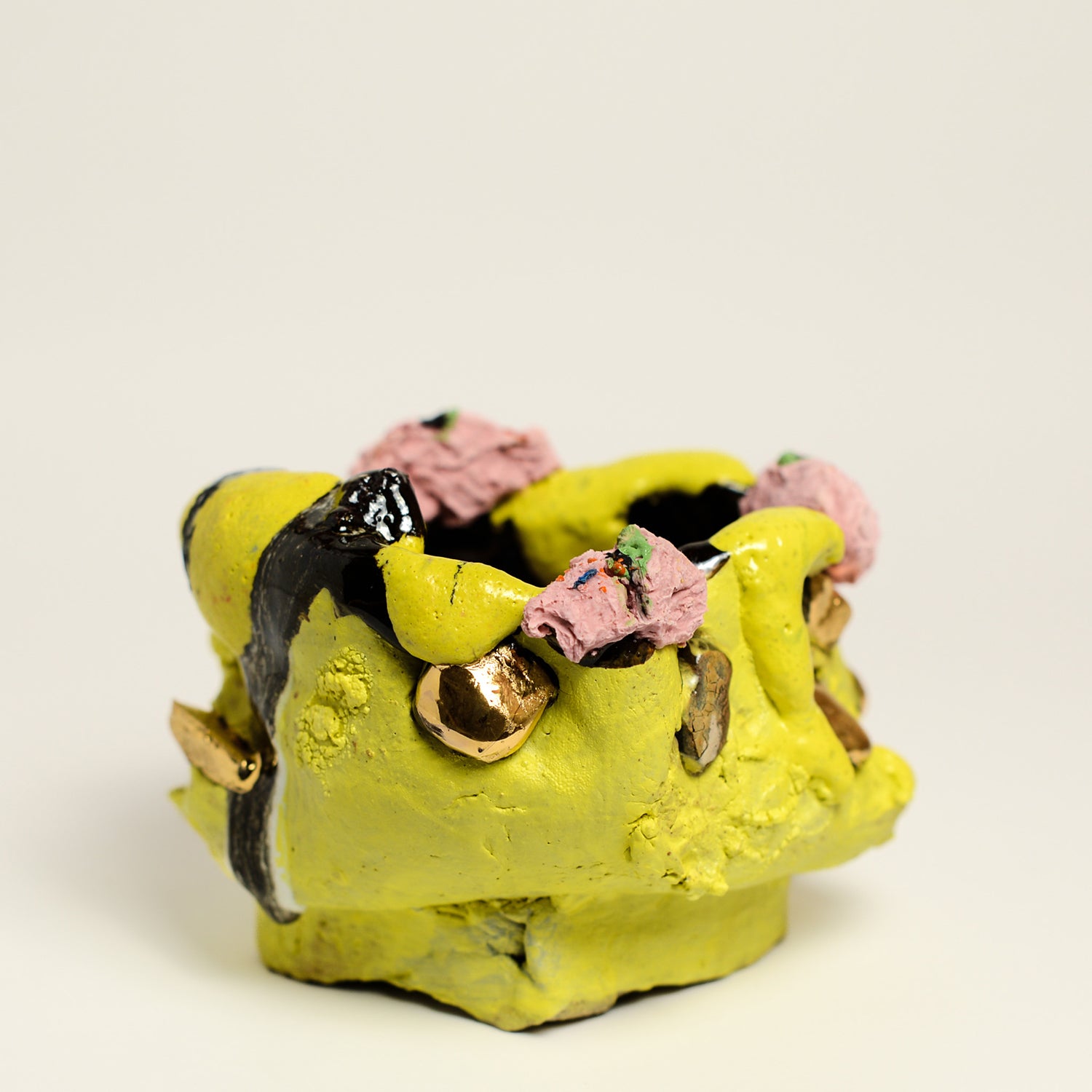 ANNA PARSONS is a ceramicist, working intuitively, finding clay a receptive medium to express herself. Anna often incorporates additions from the bush from where Anna lives. Anna fires her work numerous times, sometimes up to 5 firings to get the desired effects. Anna majored in sculpture at  BA Sydney College of the Arts and now lives in Rosebank, NSW.