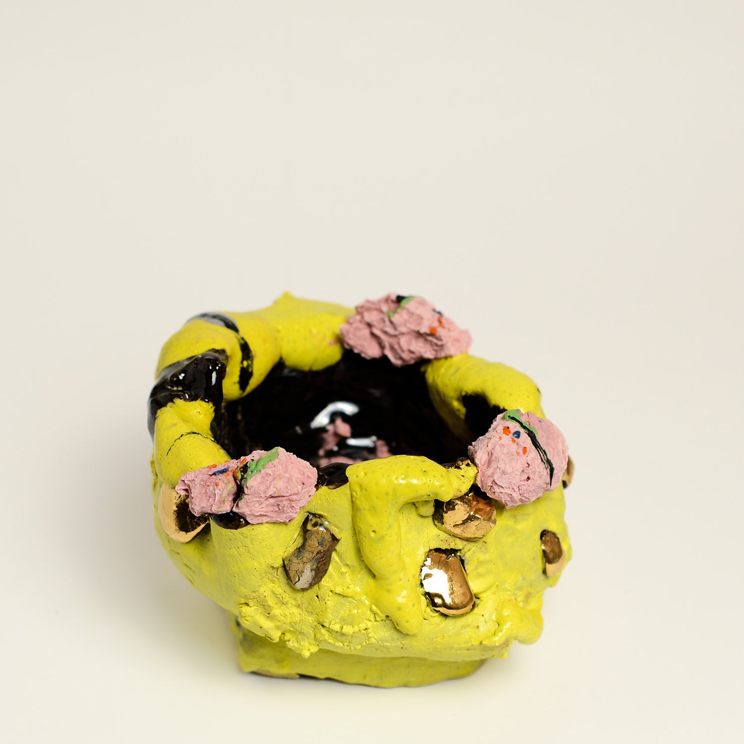 ANNA PARSONS is a ceramicist, working intuitively, finding clay a receptive medium to express herself. Anna often incorporates additions from the bush from where Anna lives. Anna fires her work numerous times, sometimes up to 5 firings to get the desired effects. Anna majored in sculpture at  BA Sydney College of the Arts and now lives in Rosebank, NSW.