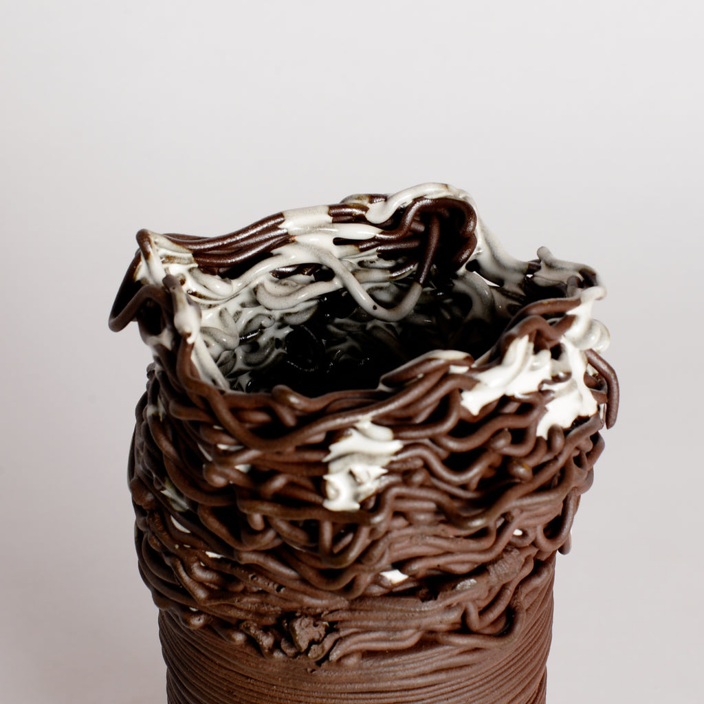 'Threaded Series' Vessel