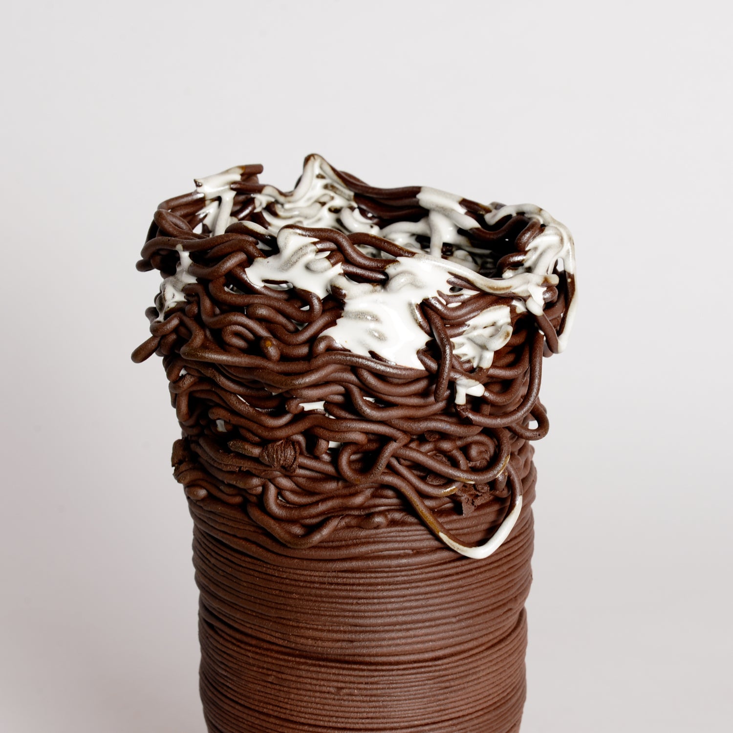 'Threaded Series' Vessel