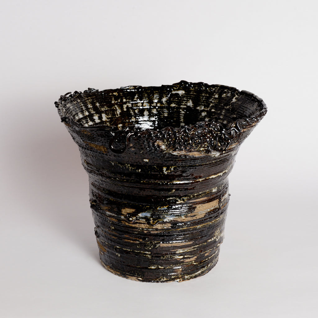 'Threaded Series' Vessel