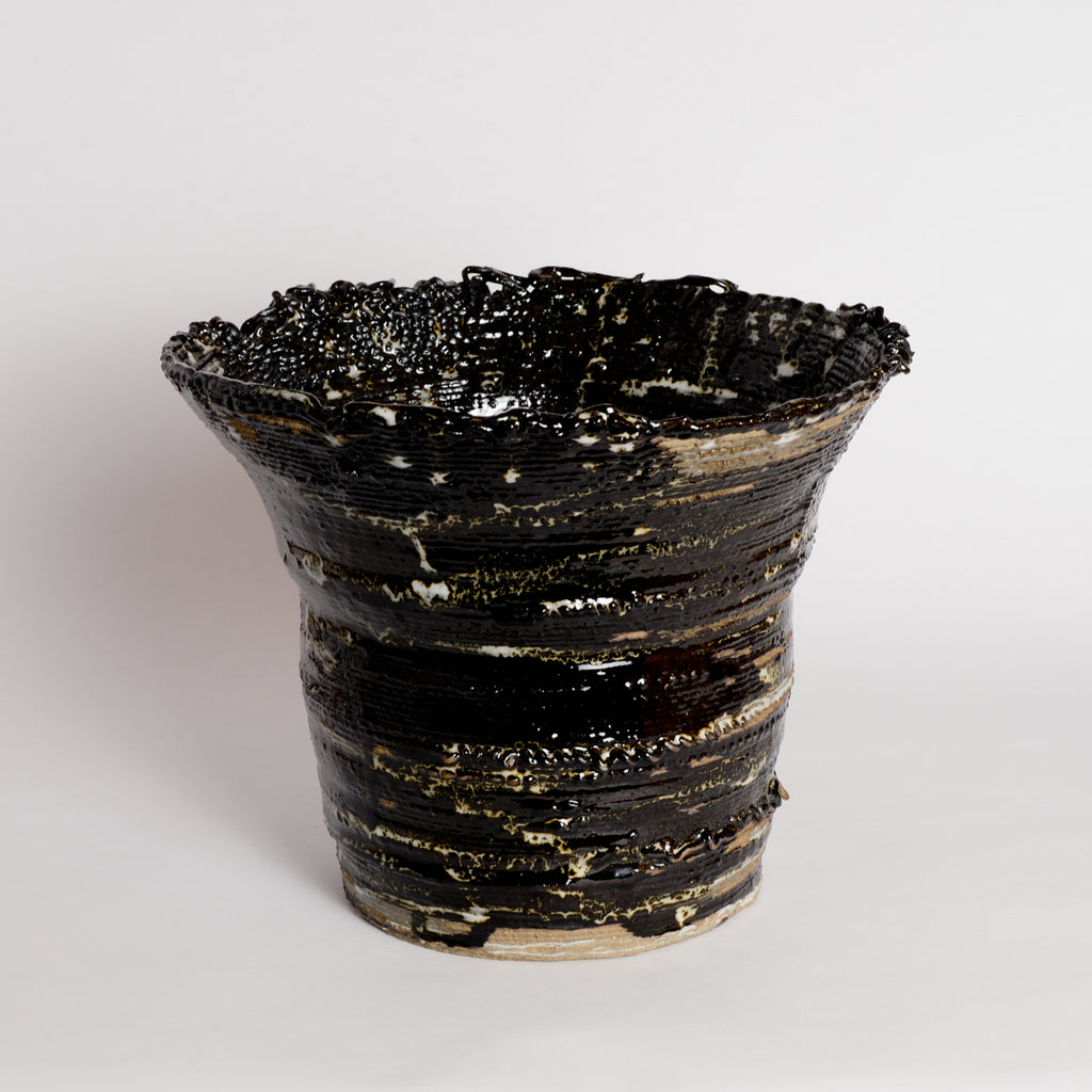 'Threaded Series' Vessel