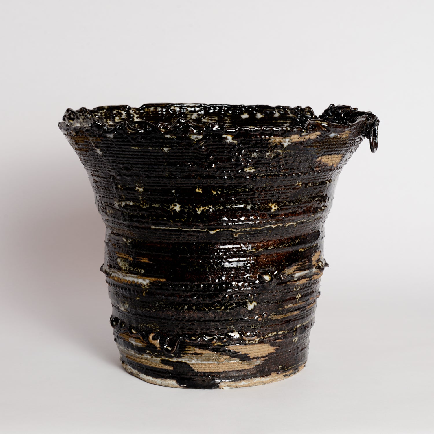 'Threaded Series' Vessel