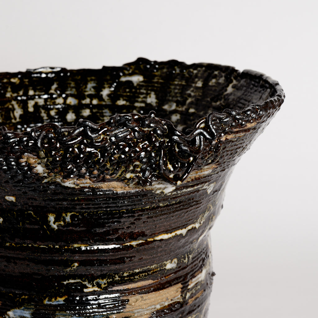 'Threaded Series' Vessel