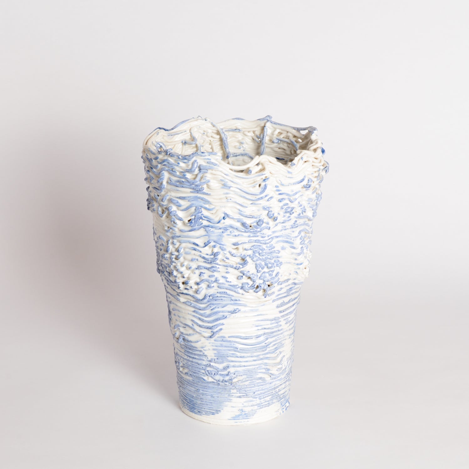 'Threaded Series' Vessel