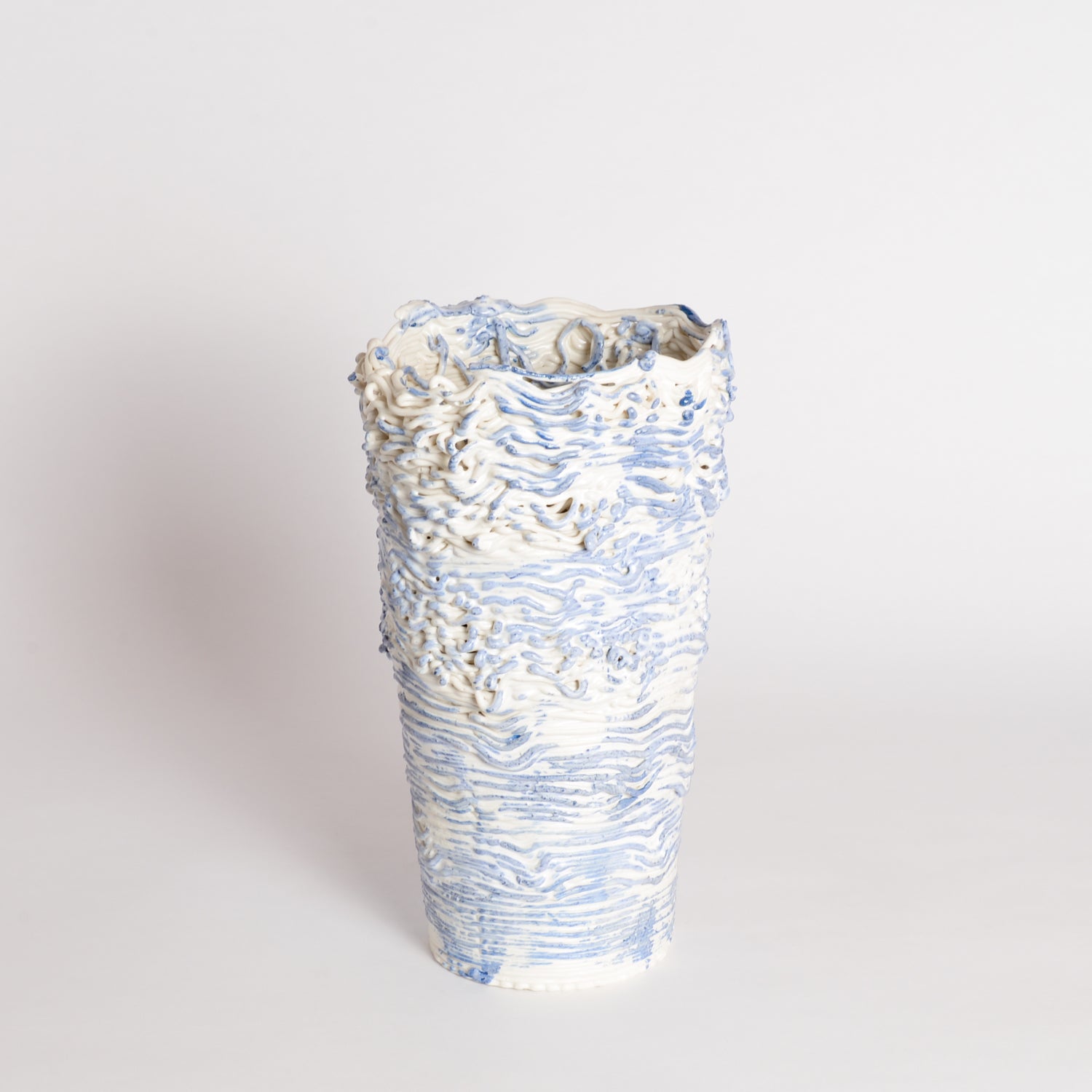 'Threaded Series' Vessel