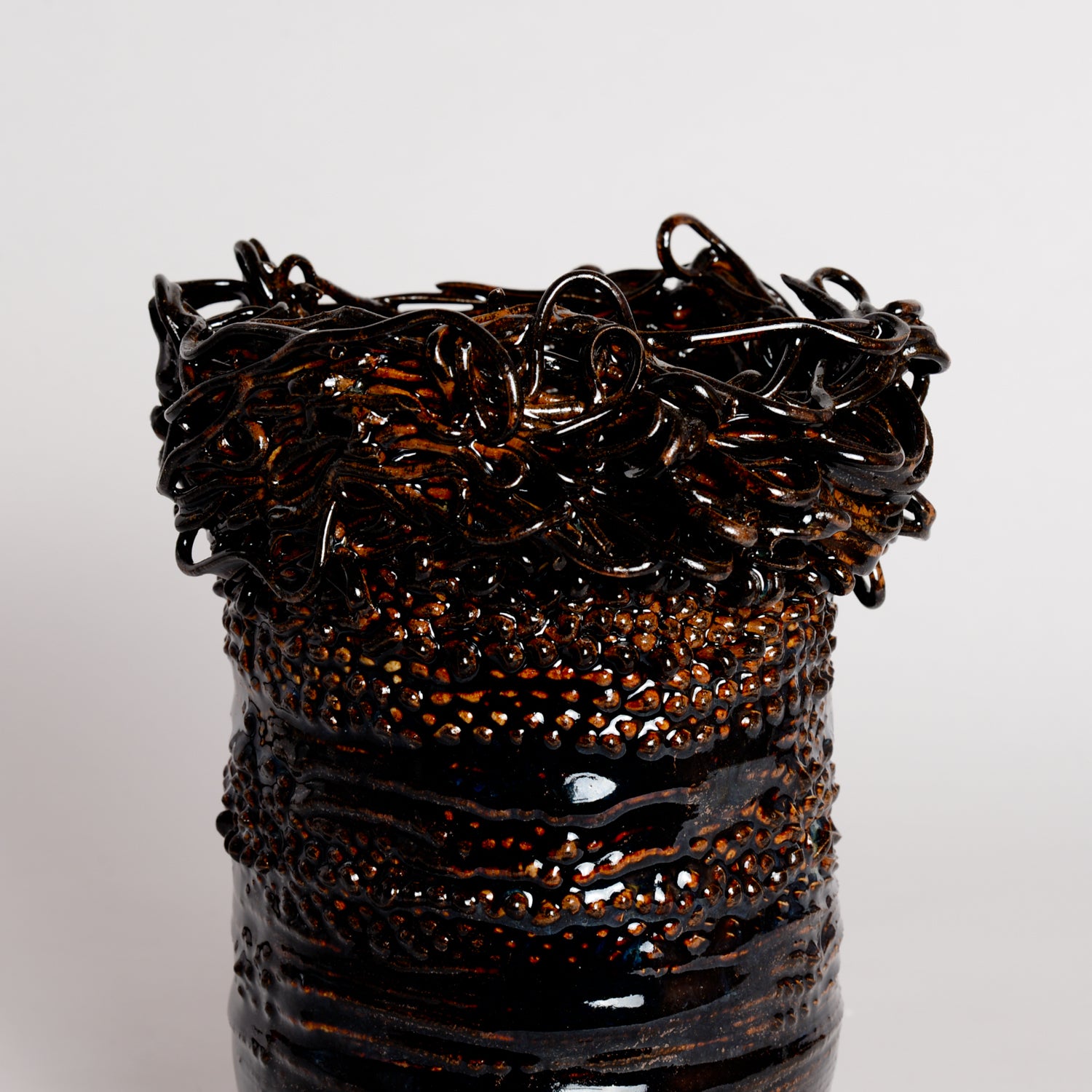 'Threaded Series' Vessel