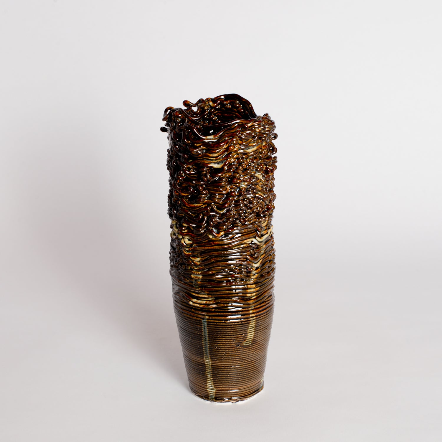 'Threaded Series' Vessel