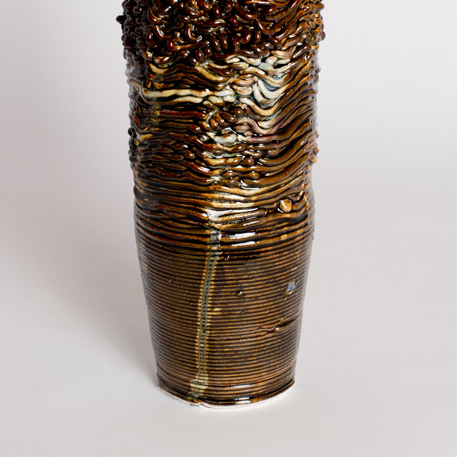 'Threaded Series' Vessel