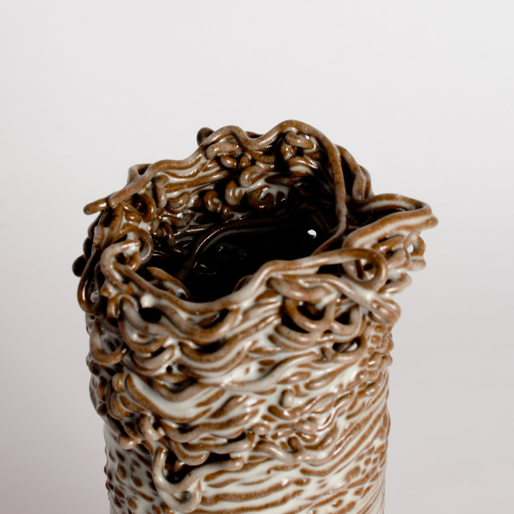 'Threaded Series' Vessel