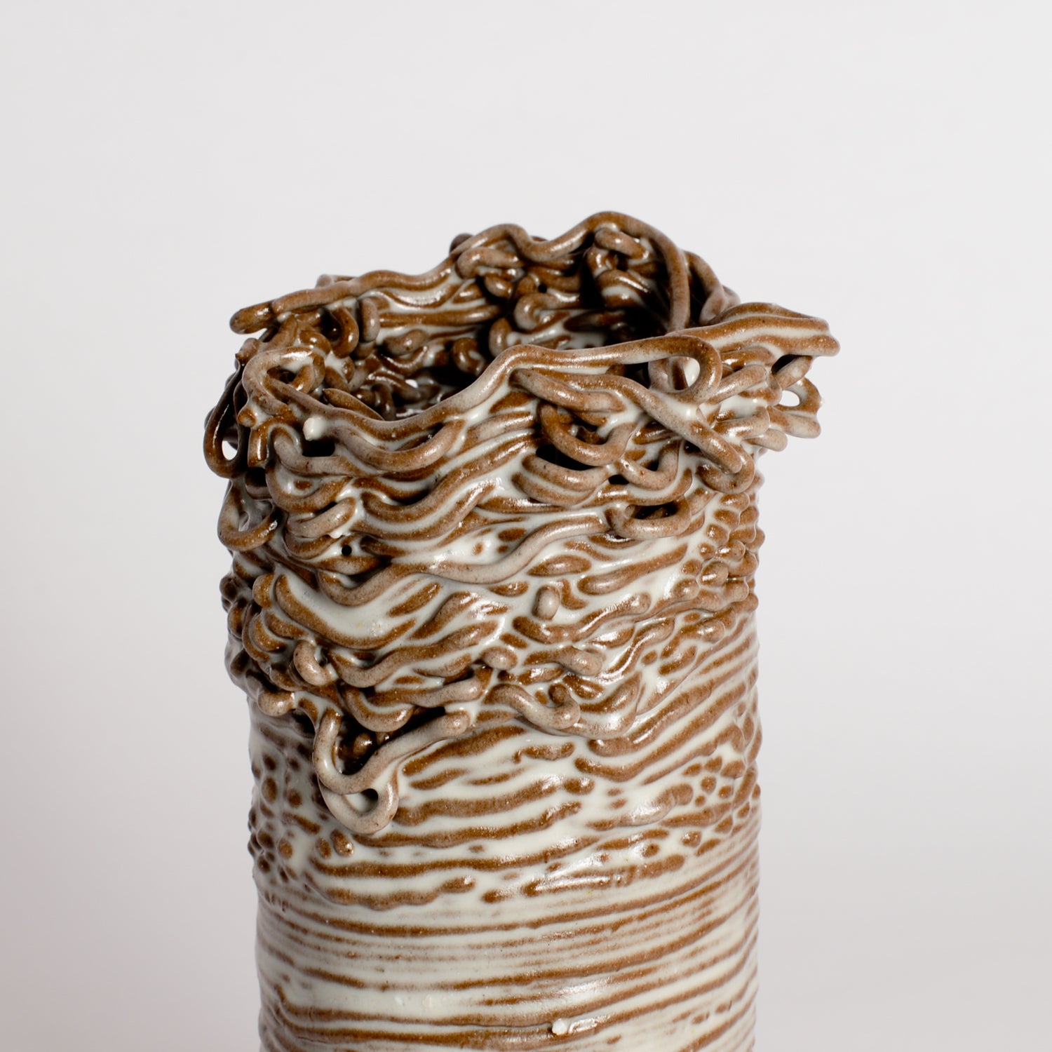 'Threaded Series' Vessel