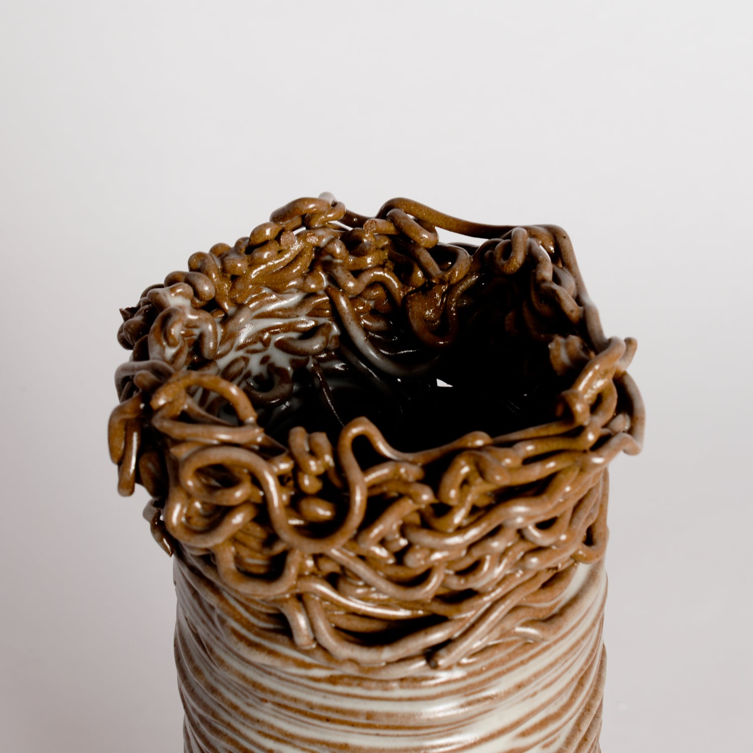 'Threaded Series' Vessel