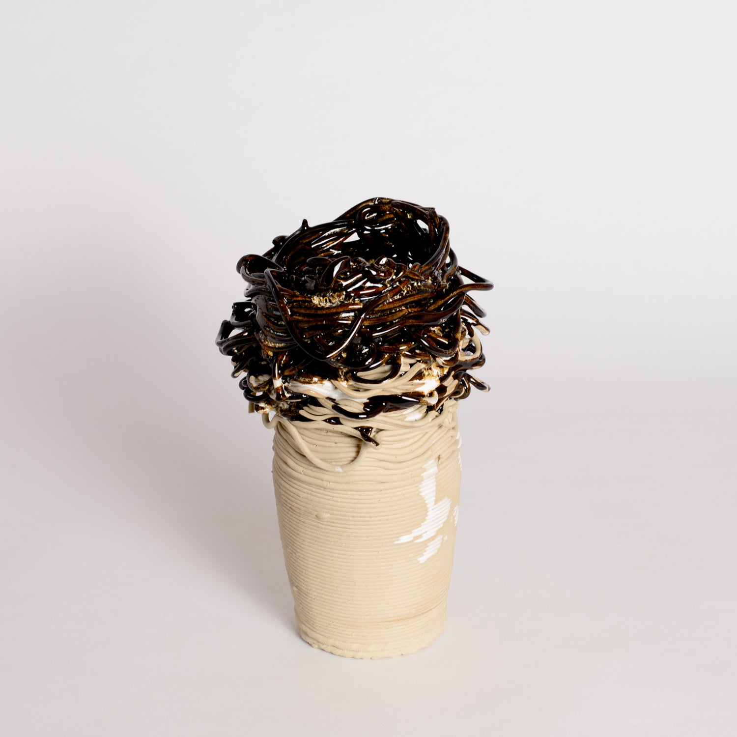 'Threaded Series' Vessel