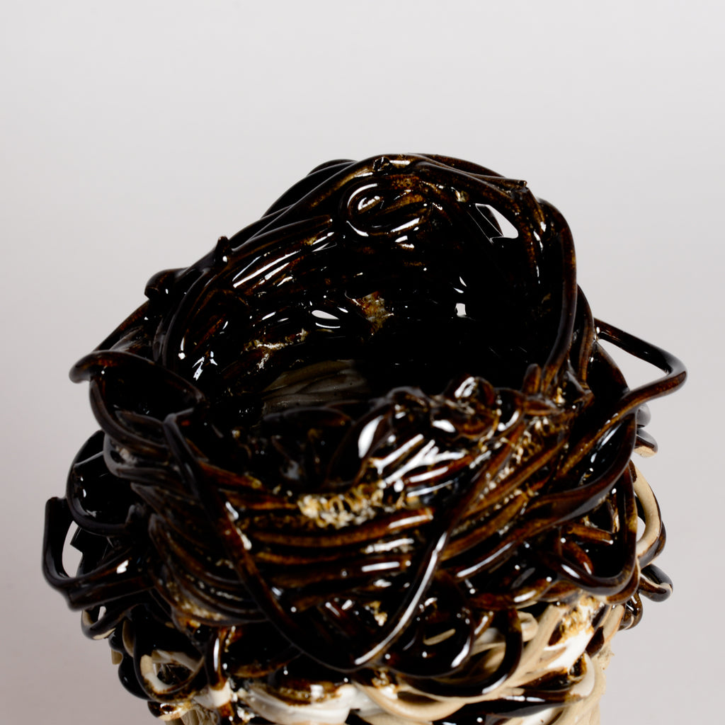 'Threaded Series' Vessel