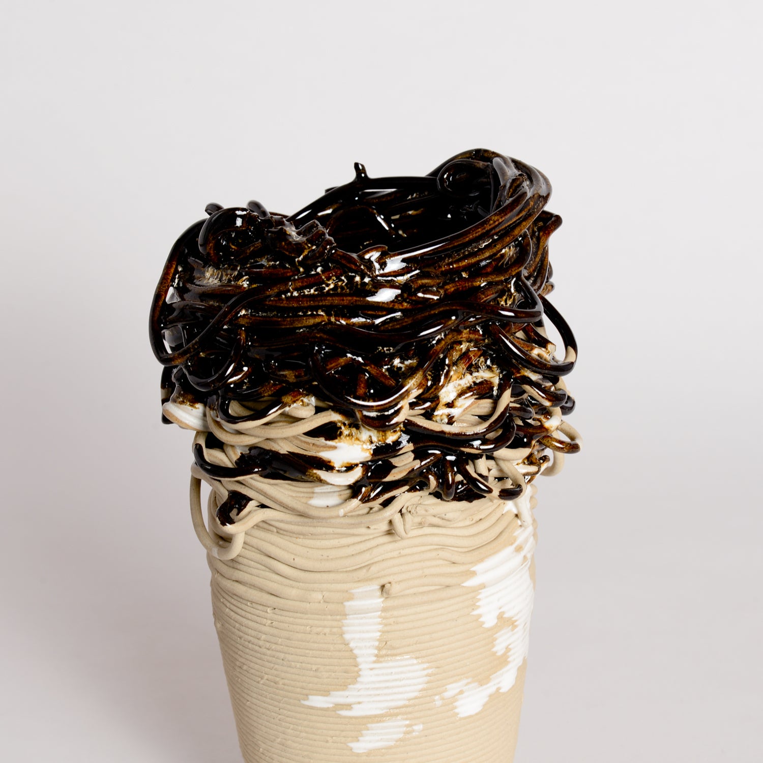 'Threaded Series' Vessel