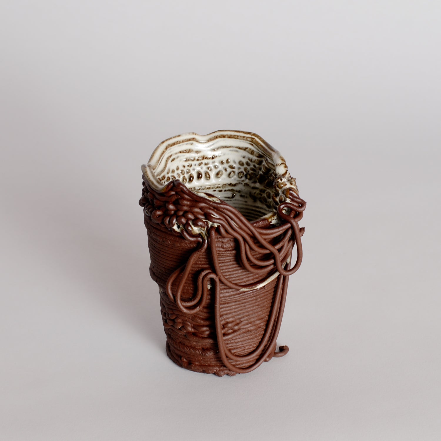 'Threaded Series' Vessel