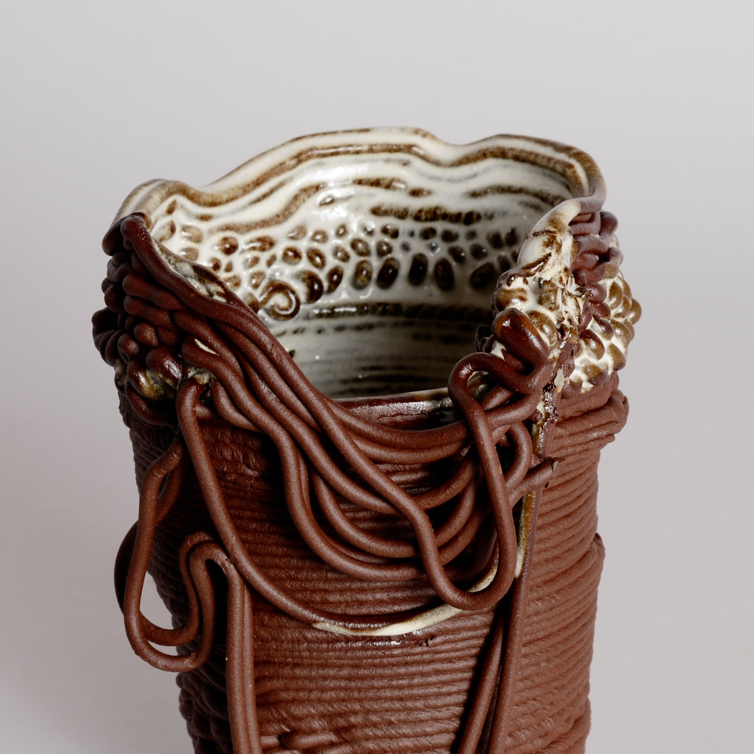 'Threaded Series' Vessel