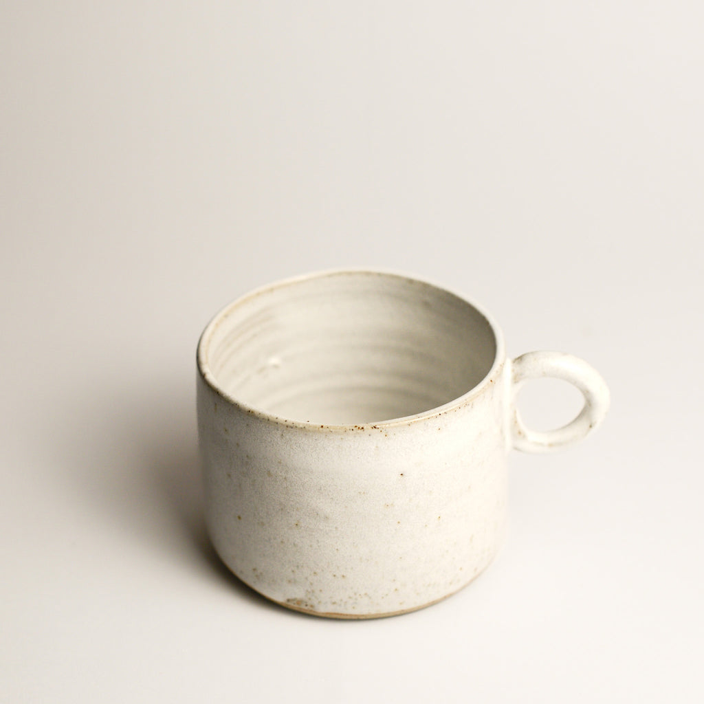 ALICIA MCVILLY is a Ceramic artist from Melbourne. She places value on simplicity and functionality of form as well as sustainability and connection. Alicia hopes her work encourages the coming together, enjoying and sharing a meal with family and community and allowing a feeling of space and calm in our busy world. Each piece is thoughtfully wheel thrown in her North Fitzroy studio.