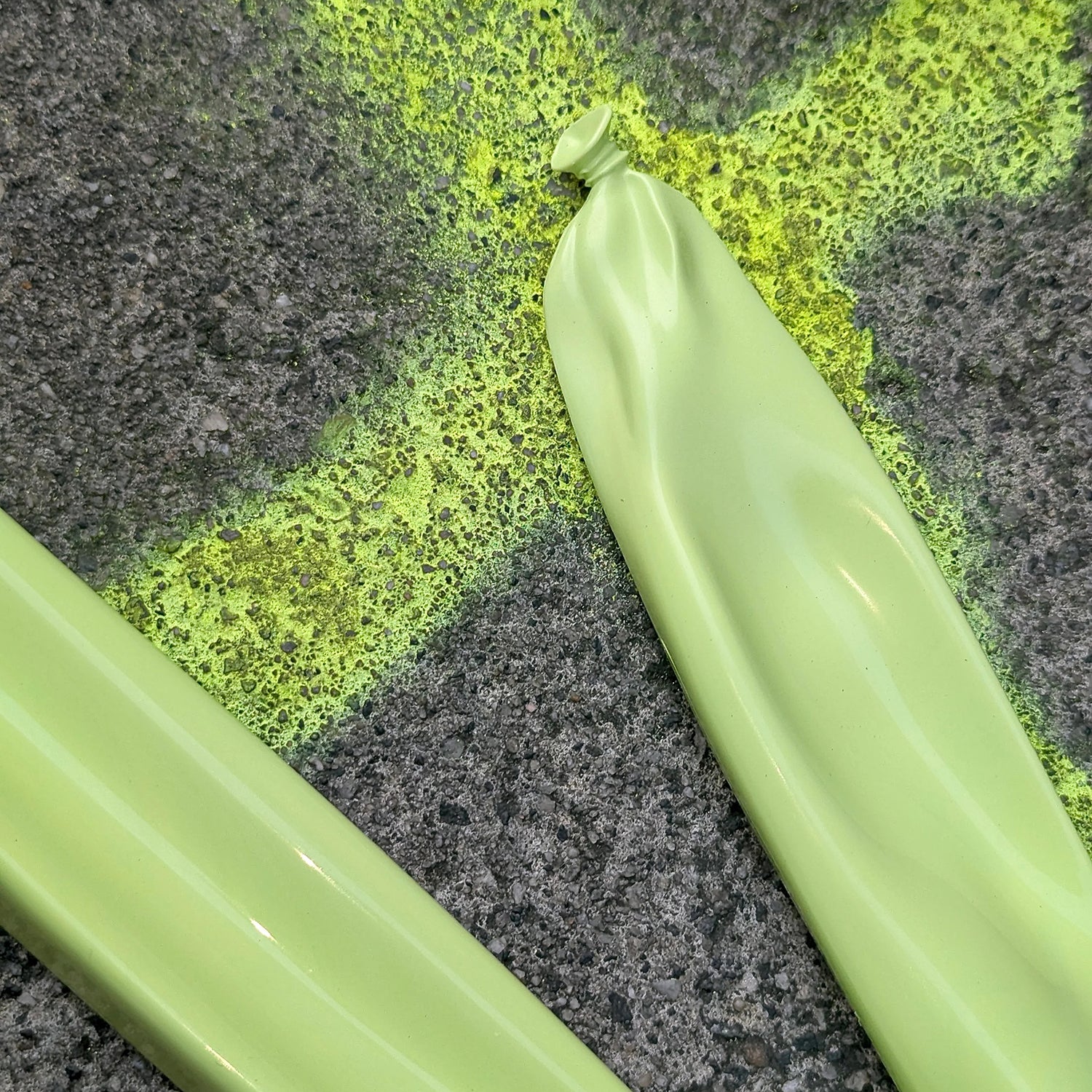 Deflated Balloon Hanger - Sunny Lime