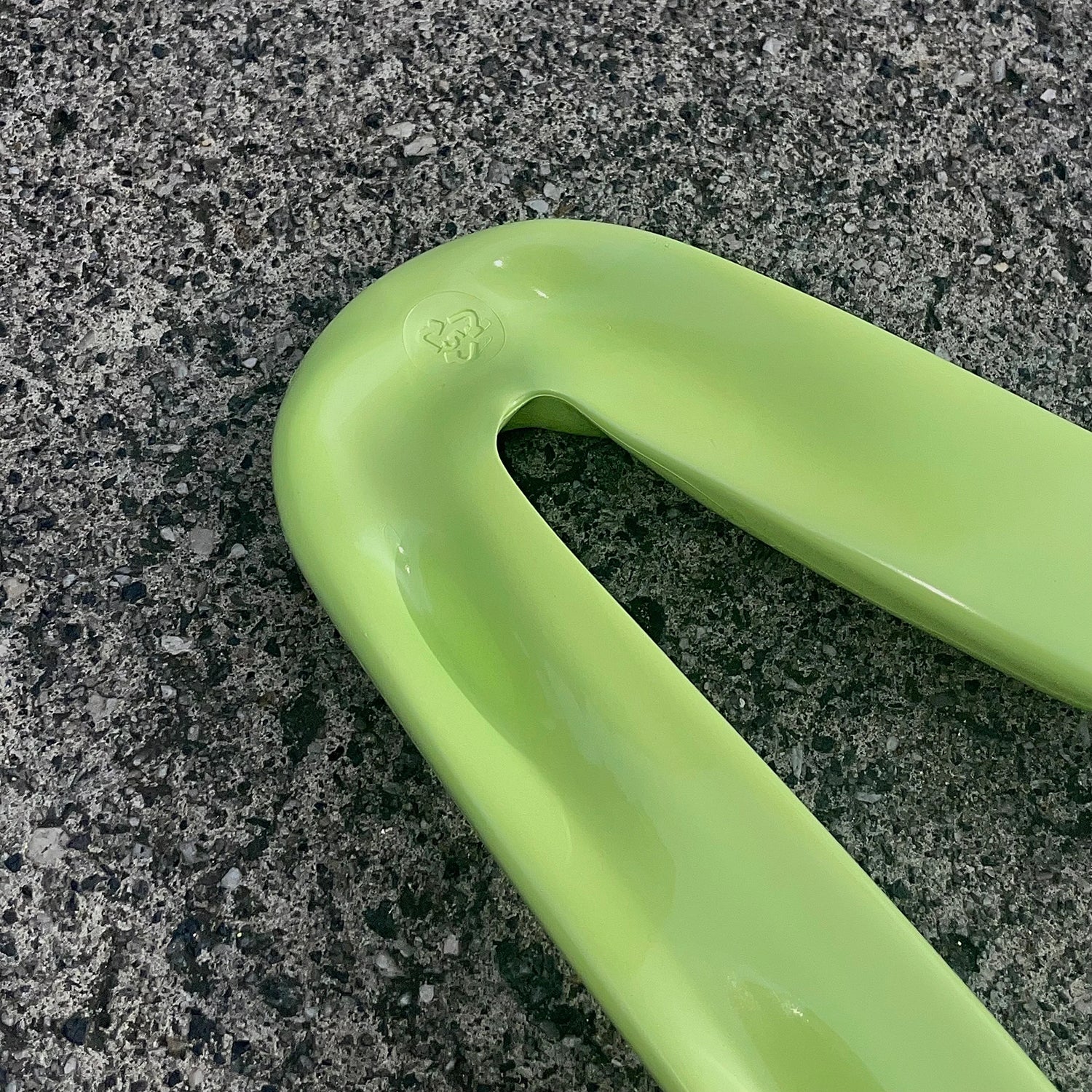 Deflated Balloon Hanger - Sunny Lime