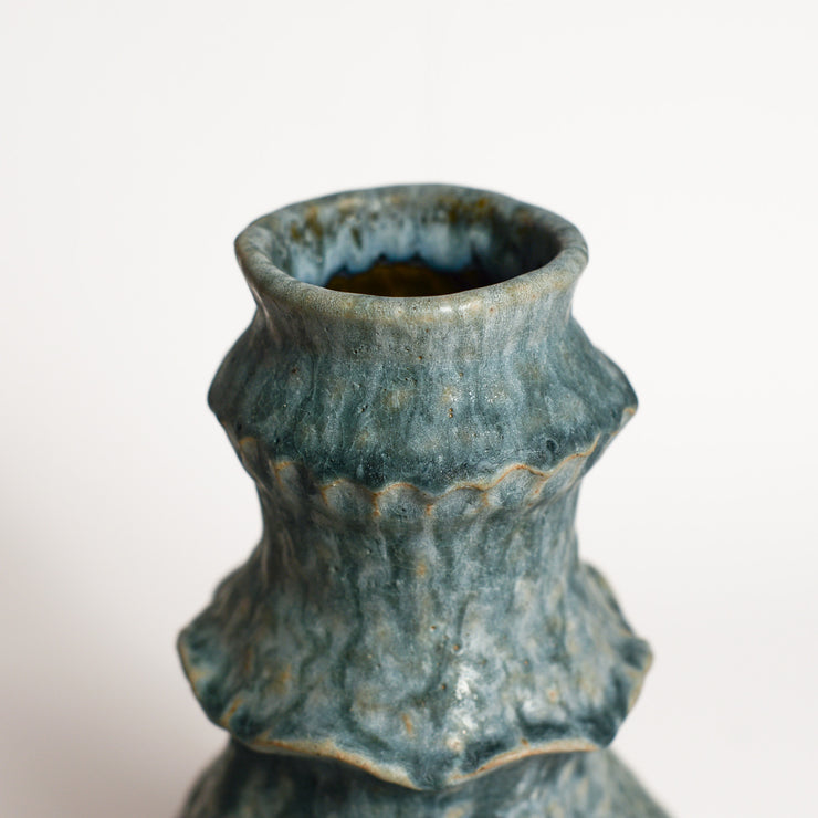 DAWN VACHON studied visual arts at Emily Carr University of Art and Design in Vancouver, receiving her BFA in 2008. Since relocating to Melbourne, she has made a lot of ceramic pots and has exhibited a handful of ceramic things that aren&