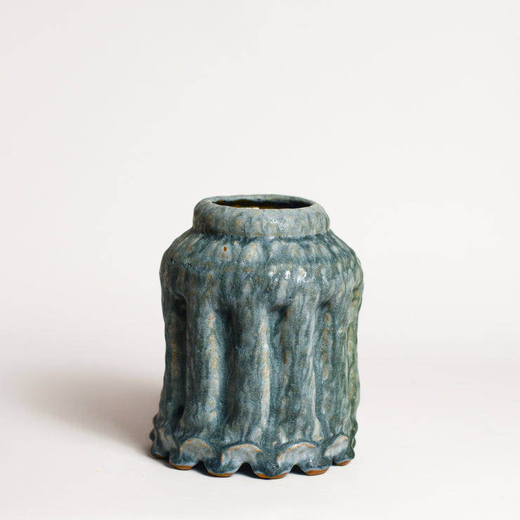 DAWN VACHON studied visual arts at Emily Carr University of Art and Design in Vancouver, receiving her BFA in 2008. Since relocating to Melbourne, she has made a lot of ceramic pots and has exhibited a handful of ceramic things that aren&