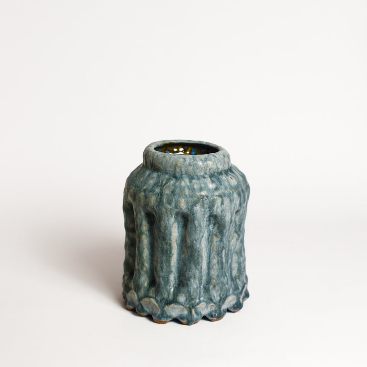 DAWN VACHON studied visual arts at Emily Carr University of Art and Design in Vancouver, receiving her BFA in 2008. Since relocating to Melbourne, she has made a lot of ceramic pots and has exhibited a handful of ceramic things that aren&