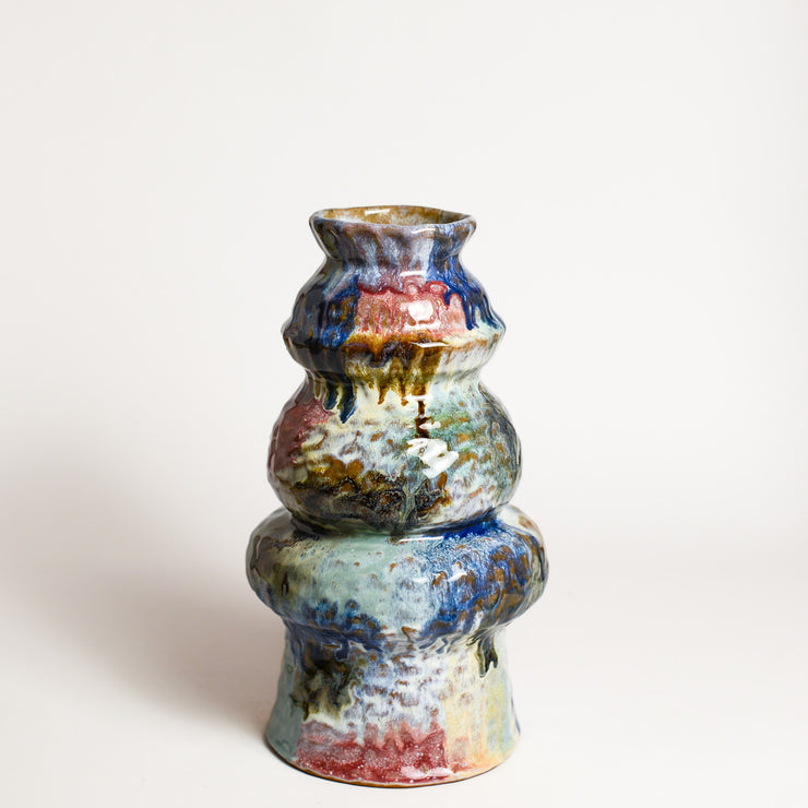 DAWN VACHON studied visual arts at Emily Carr University of Art and Design in Vancouver, receiving her BFA in 2008. Since relocating to Melbourne, she has made a lot of ceramic pots and has exhibited a handful of ceramic things that aren&