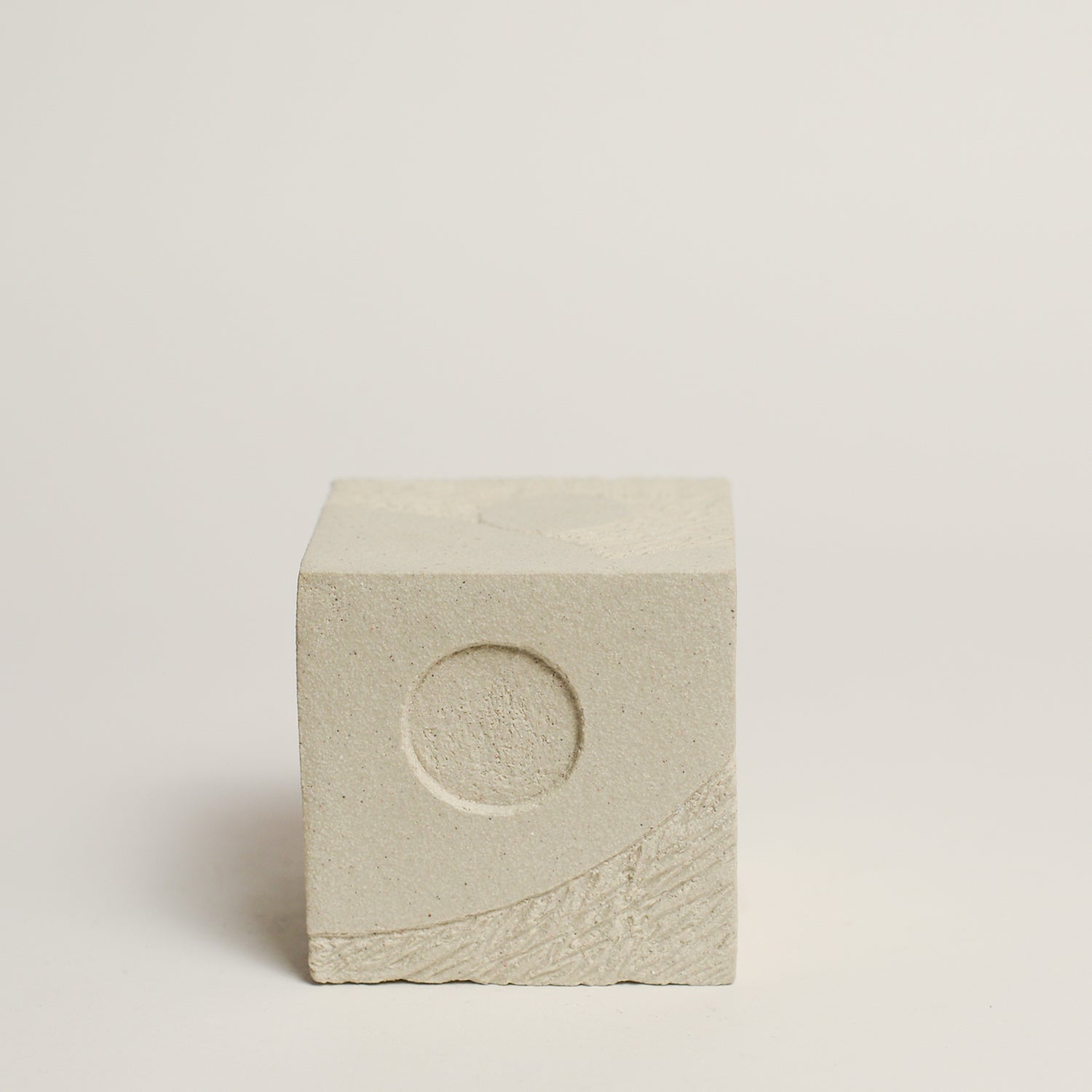 Ceramic sculpture handmade by Sydney-based artist Debbey Watson. The minimal aesthetic of Debbey’s enclosed, slab-built geometric forms and contemporary ceramics is inspired by her interest in modern architecture and design. 