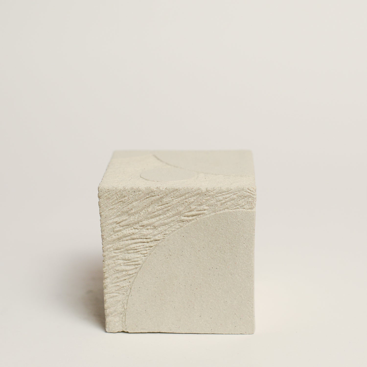 Ceramic sculpture handmade by Sydney-based artist Debbey Watson. The minimal aesthetic of Debbey’s enclosed, slab-built geometric forms and contemporary ceramics is inspired by her interest in modern architecture and design. 