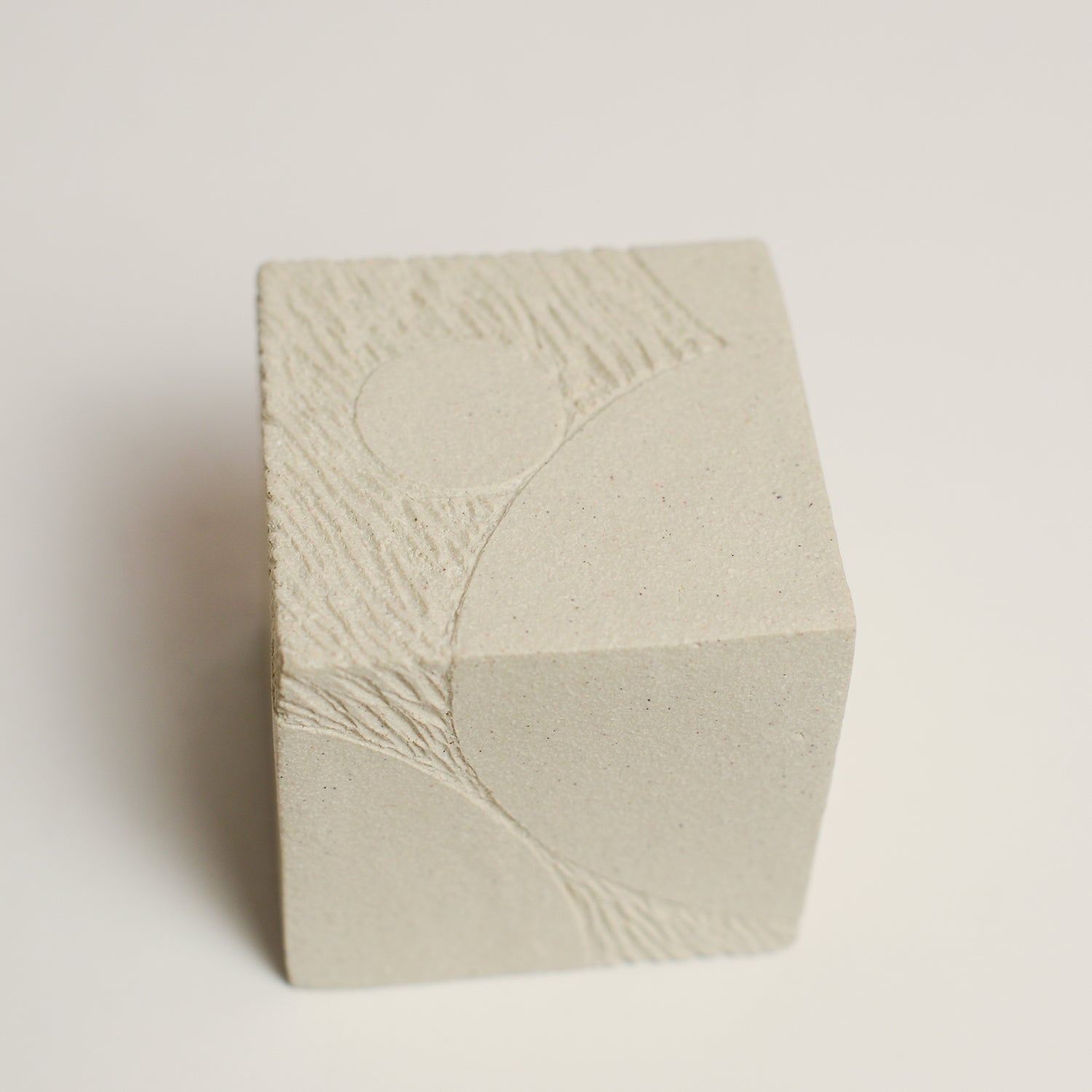 Ceramic sculpture handmade by Sydney-based artist Debbey Watson. The minimal aesthetic of Debbey’s enclosed, slab-built geometric forms and contemporary ceramics is inspired by her interest in modern architecture and design. 
