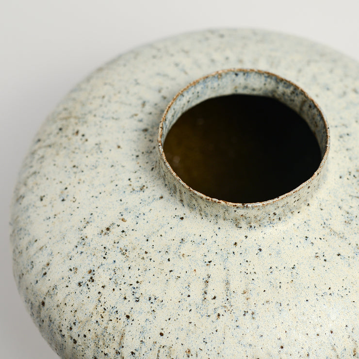 Ceramic vessel handmade by ceramicist Emily Ellis