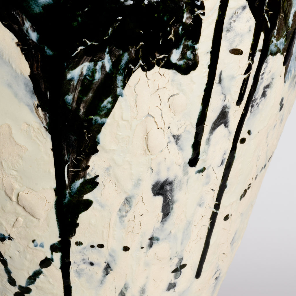 'Dualuna' Vessel