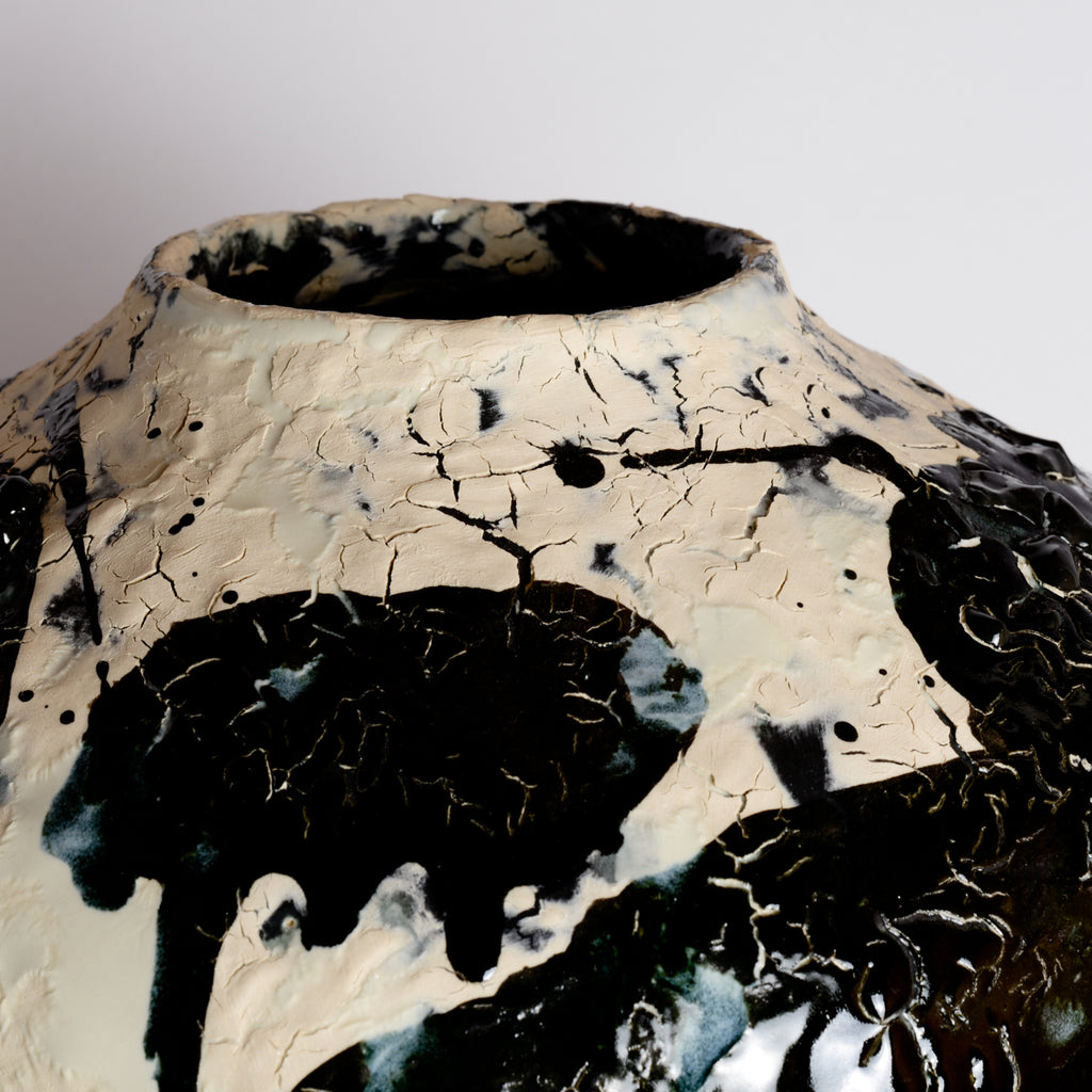 'Dualuna' Vessel