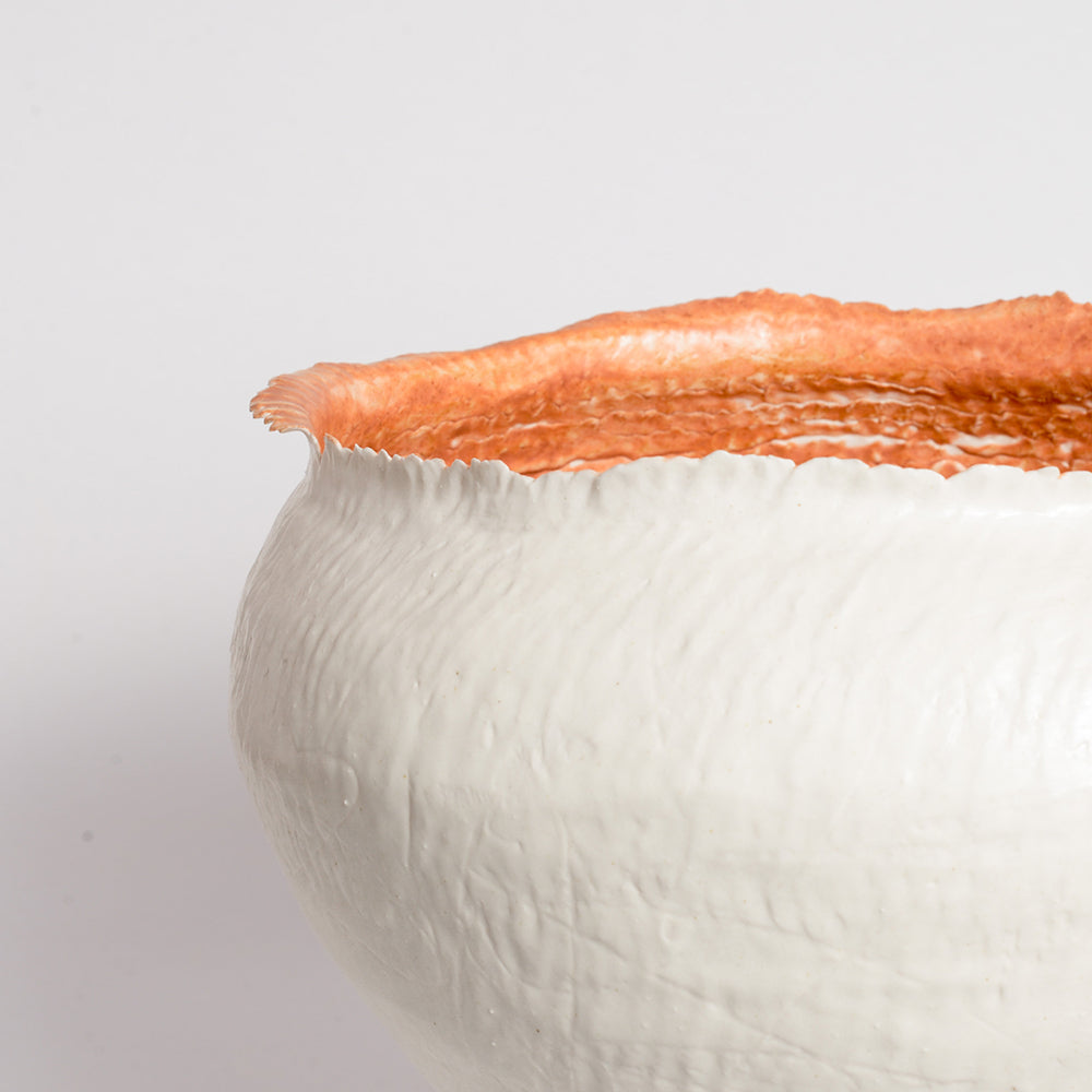 gốm maker is the ceramic practice of Thannie Phan, a Vietnamese artist and potter now based in Naarm. 
Thannie's practice is a physical interpretation of the stories she writes about where she is, where she was, and the people surrounding her. The works are hand-built by pinching coils, glazed by brushing or stamping.