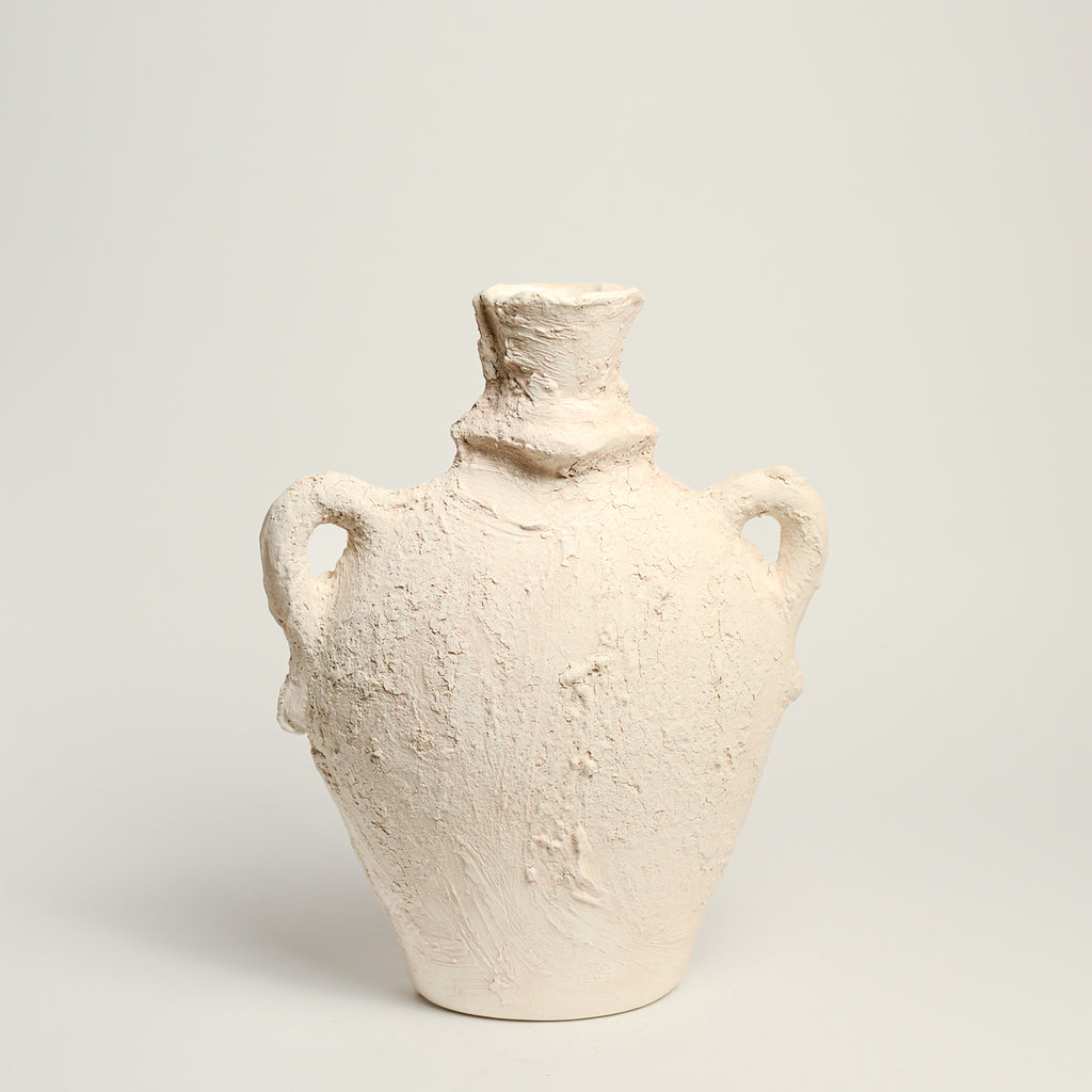 Ceramic vase handmade by Melbourne-based artist Irene from Iggy & Lou Lou. Irene’s practice is informed by a deep respect for traditional making processes, a commitment to a minimal environmental footprint, and a devotion to creating handmade, beloved ceramics that last a lifetime. Irene Grishin Selzer