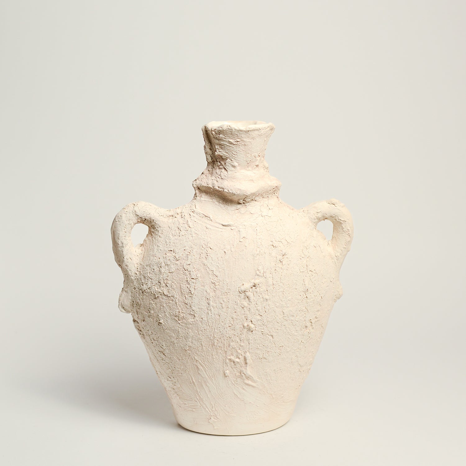 Ceramic vase handmade by Melbourne-based artist Irene from Iggy & Lou Lou. Irene’s practice is informed by a deep respect for traditional making processes, a commitment to a minimal environmental footprint, and a devotion to creating handmade, beloved ceramics that last a lifetime. Irene Grishin Selzer