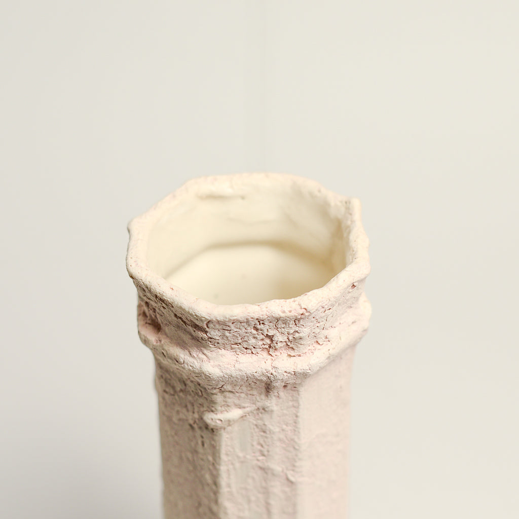 Ceramic vase handmade by Melbourne-based artist Irene from Iggy & Lou Lou. Irene’s practice is informed by a deep respect for traditional making processes, a commitment to a minimal environmental footprint, and a devotion to creating handmade, beloved ceramics that last a lifetime. Irene Grishin Selzer