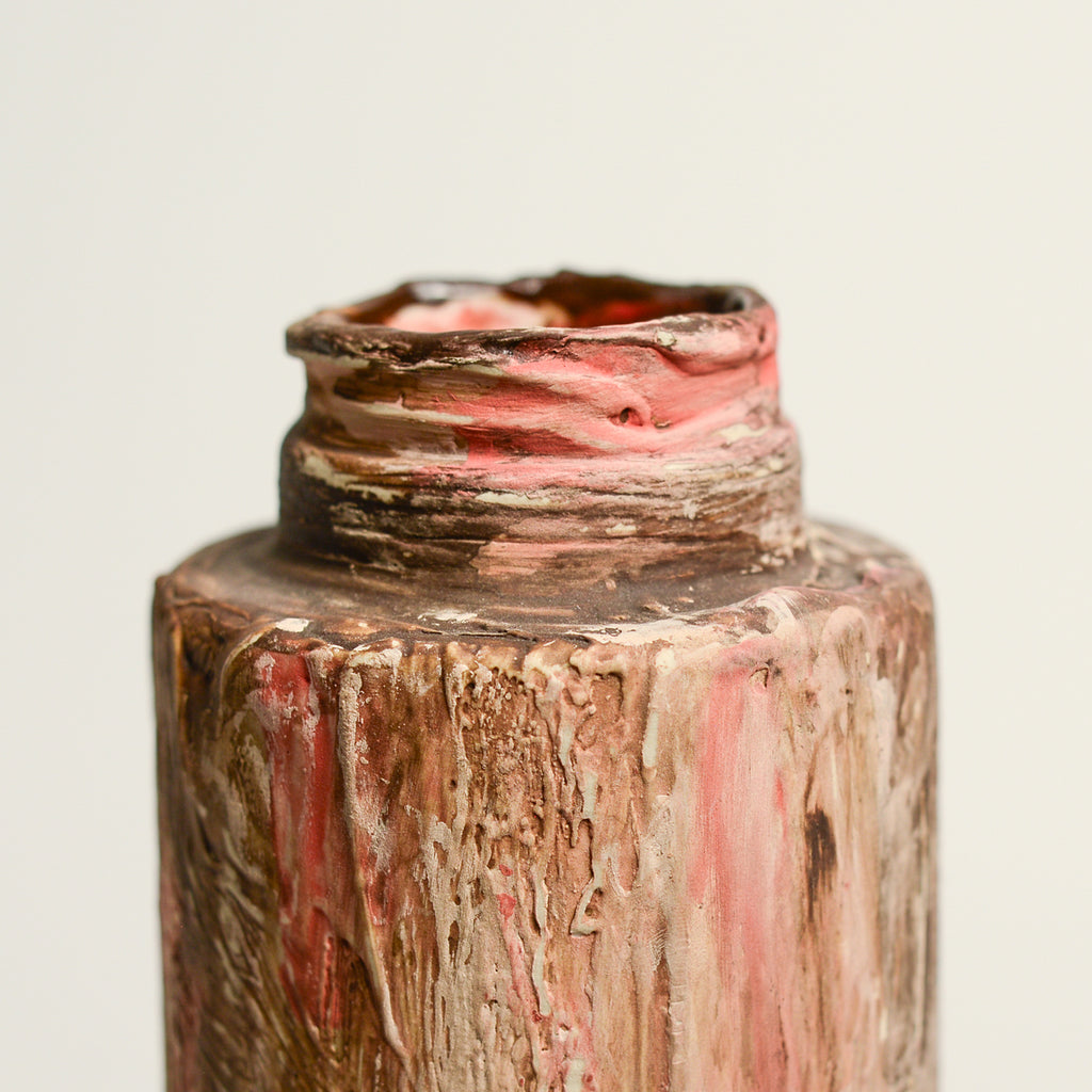 Ceramic vase handmade by Melbourne-based artist Irene from Iggy & Lou Lou. Irene’s practice is informed by a deep respect for traditional making processes, a commitment to a minimal environmental footprint, and a devotion to creating handmade, beloved ceramics that last a lifetime. Irene Grishin Selzer